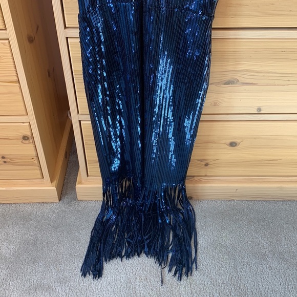 Dress the Population Frankie Plunging Sequin Fringe Midi Dress Size Small - Picture 7 of 9